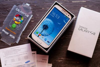 Лот: 7614721. Фото: 1. Samsung Galaxy S3 GT-I9300 белый... Смартфоны