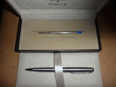 Лот: 24896079. Фото: 1. Шариковая ручка parker. Ручки шариковые, перьевые