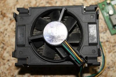 Лот: 1664298. Фото: 1. кулер intel a65061-001. Системы охлаждения