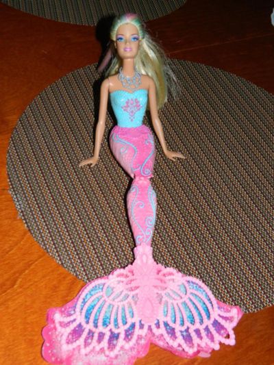 Лот: 10897703. Фото: 1. Кукла Barbie Русалка "Меняющая... Куклы и аксессуары