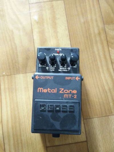 Лот: 6064268. Фото: 1. Гитарная педаль Boss Metal Zone... Гитарные эффекты и комбоусилители