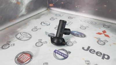 Лот: 23584865. Фото: 1. Корпус термостата Volkswagen Passat... Двигатель и элементы двигателя