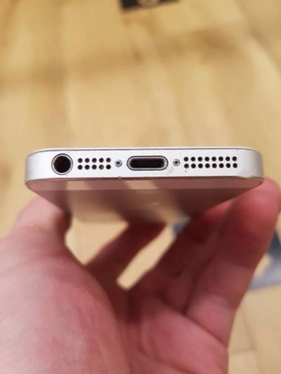 Лот: 11680716. Фото: 1. iPhone 5 / 16Gb можно обмен. Смартфоны