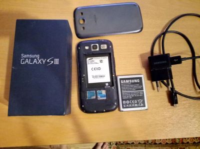Лот: 8306409. Фото: 1. galaxy s3 16гиг битый дисплей... Смартфоны