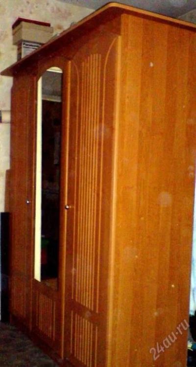 Лот: 73751. Фото: 1. Шкаф польский, трехстворчатый. Диваны