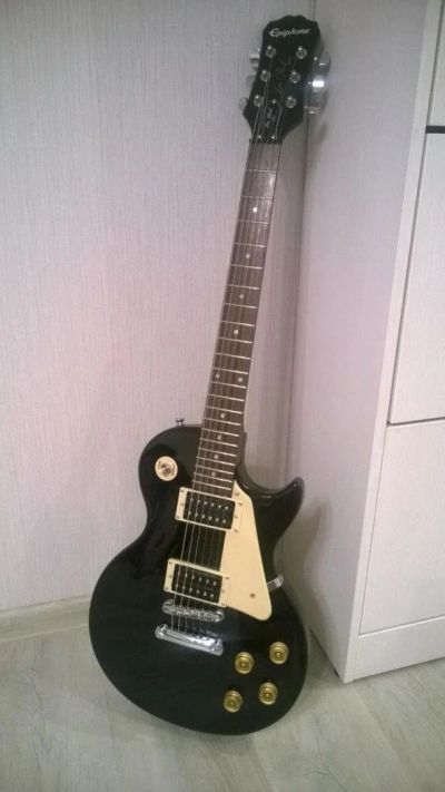 Лот: 10234342. Фото: 1. Epiphone LP-100 Ebony CH (утепленный... Гитары