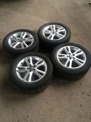 Лот: 5979885. Фото: 1. Зимние колеса на шкода фабия. Шины на дисках