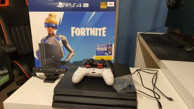 Лот: 17041155. Фото: 1. Playstation 4 pro 1Tb (CUH-7208B... Игровые приставки, консоли