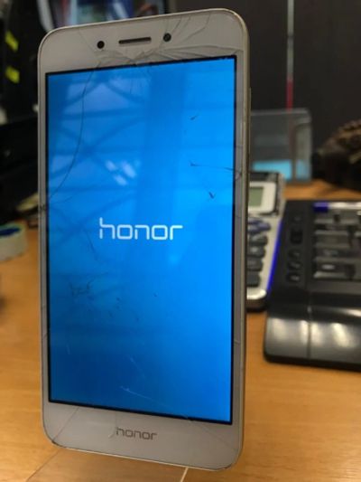 Лот: 18085733. Фото: 1. Смартфон Honor 6A. Смартфоны