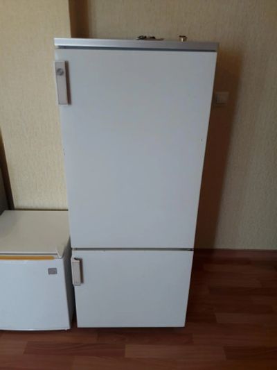 Лот: 10069913. Фото: 1. Продам холодильник Бирюса (требуется... Холодильники, морозильные камеры