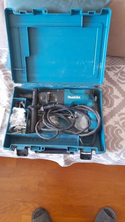Лот: 19503890. Фото: 1. Перфоратор Makita HR2450. Электроинструмент