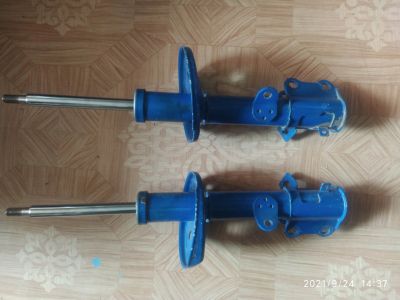 Лот: 18114861. Фото: 1. Стойки задние Toyota Sprinter... Ходовая, подвеска, рулевое управление