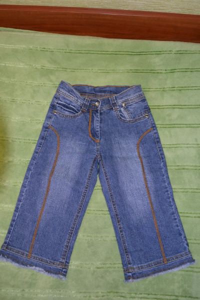 Лот: 3994955. Фото: 1. шорты (бриджи) джинсовые на девочку... Брюки, шорты, джинсы