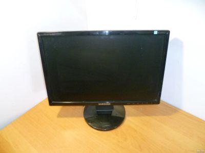 Лот: 17681402. Фото: 1. Монитор Samsung 943NWX. ЖК-мониторы