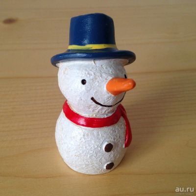 Лот: 14595020. Фото: 1. Фигурка Снеговик (миниатюра, керамика... Гирлянды, шарики, новогодние аксессуары