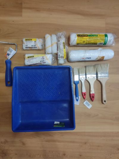 Лот: 25889776. Фото: 1. Кисточки/валики/ванночка. Краски, лаки, растворитель