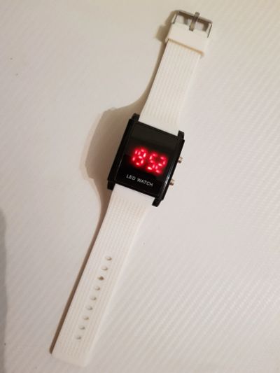 Лот: 17184721. Фото: 1. Led часы Nike. Оригинальные наручные часы