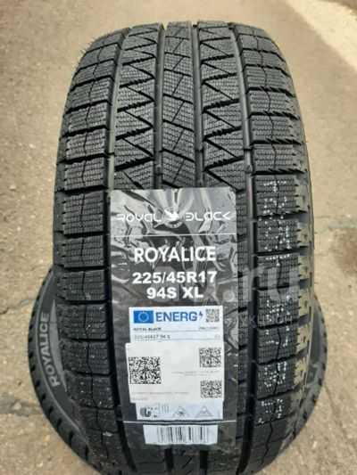 Лот: 23530139. Фото: 1. Зимняя резина 225/45 R-17 "Royal... Шины