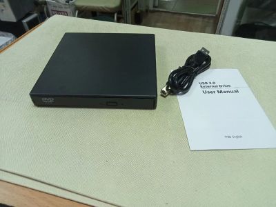 Лот: 25880999. Фото: 1. Внешний пишущий DVD+RW привод... Приводы CD, DVD, BR, FDD