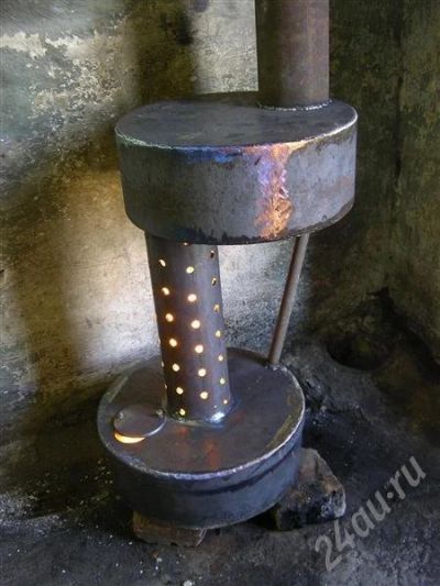 Лот: 481507. Фото: 1. Печь на отработанном масле. Печи для бани, сауны
