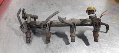Лот: 18334926. Фото: 1. Форсунка Toyota Mark Ii SX90 4S-FE... Топливная система