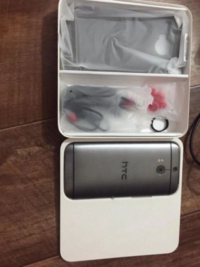 Лот: 5445116. Фото: 1. Продам фактически новый HTC ONE. Смартфоны