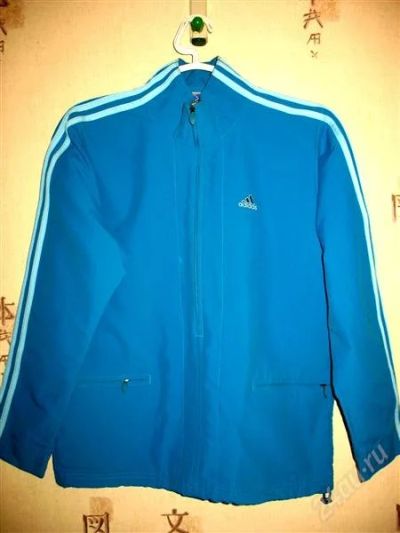 Лот: 1694187. Фото: 1. Спортивная куртка,ветровка Adidas. Другое (спортивная одежда)