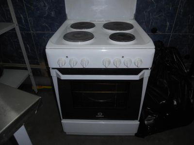 Лот: 5131441. Фото: 1. плита indesit. Плиты, духовые шкафы, варочные поверхности