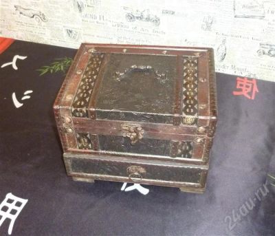Лот: 677649. Фото: 1. Большой сундучок "шкатулка с зеркалом... Аксессуары