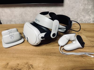 Лот: 24566236. Фото: 1. Oculus quest 3. Очки, шлемы виртуальной реальности
