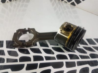 Лот: 23592773. Фото: 1. Поршень с шатуном Opel Vectra... Двигатель и элементы двигателя