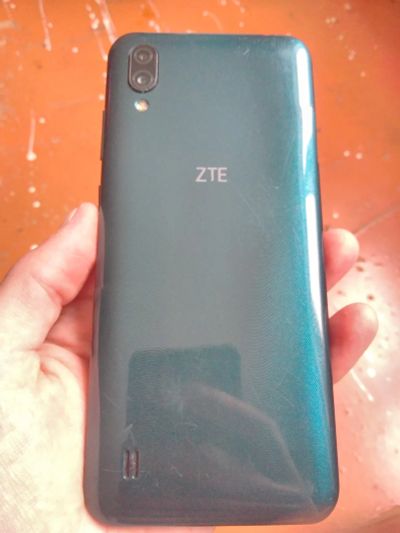 Лот: 20995432. Фото: 1. Смартфон ZTE. Смартфоны