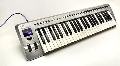 Лот: 9300157. Фото: 1. Крутая Миди-клавиатура Evolution... MIDI-оборудование