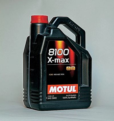 Лот: 6833494. Фото: 1. Motul 8100 X-MAX 0W40 5 литра. Масла, жидкости