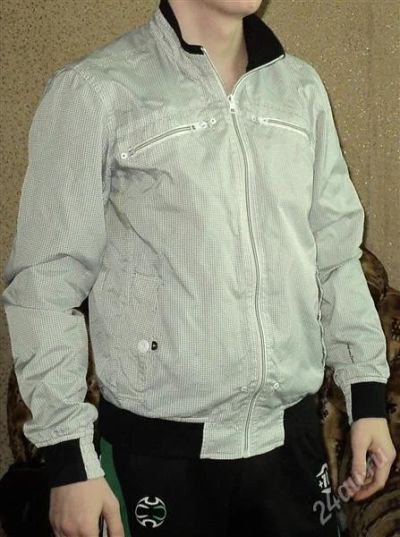 Лот: 1473334. Фото: 1. Новая куртка Pull and Bear белая. Верхняя одежда