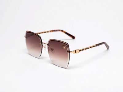 Лот: 24977354. Фото: 1. Очки Chanel. Очки солнцезащитные