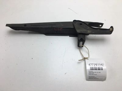 Лот: 20393282. Фото: 1. Кронштейн Toyota Sprinter 1988... Кузов