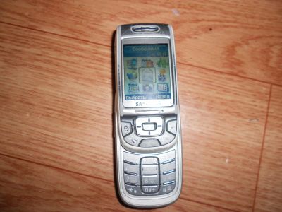 Лот: 6807346. Фото: 1. Телефон Samsung D500. Кнопочные мобильные телефоны