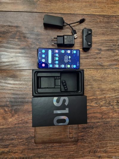 Лот: 18294268. Фото: 1. Samsung galaxy s10. Смартфоны