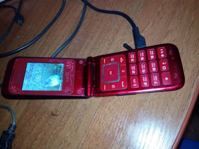 Лот: 8421875. Фото: 1. Телефон samsung сотовый. Кнопочные мобильные телефоны