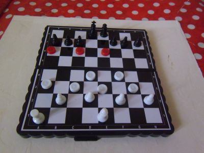 Лот: 22165301. Фото: 1. Шашки-шахматы-нарды дорожные магнитные... Шахматы, шашки, нарды