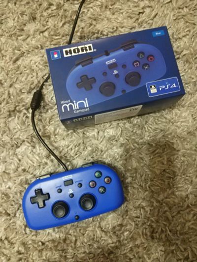 Лот: 17308020. Фото: 1. Геймпад Hori Horipad Mini Blue... Аксессуары для игровых приставок, консолей, геймпады