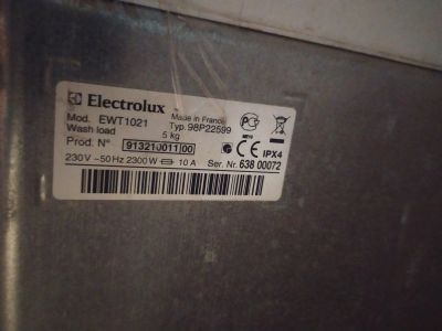 Лот: 18370395. Фото: 1. Стиральная машина Electrolux EWT1021. Стиральные машины