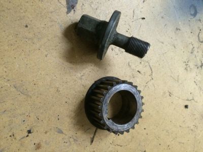 Лот: 7134738. Фото: 1. Болт коленвала с шестернёй Toyota... Двигатель и элементы двигателя