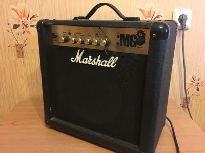Лот: 16410232. Фото: 1. Комбоусилитель Marshall MG-15. Гитарные эффекты и комбоусилители