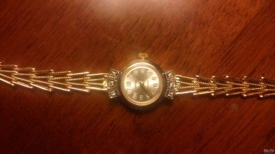 Лот: 13596519. Фото: 1. Часы золотые женские Чайка. Драгоценные наручные часы
