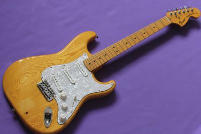 Лот: 12586721. Фото: 1. Fender Japan '72 reissue Stratocaster... Гитары