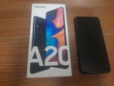 Лот: 18010665. Фото: 1. Телефон Samsung Galaxy A20 смартфон. Смартфоны