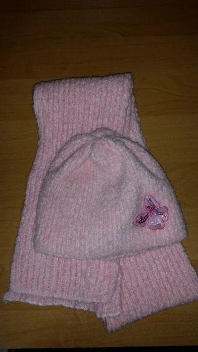 Лот: 6202445. Фото: 1. Розовый шарф и шапка для девочки. Шарфы, варежки