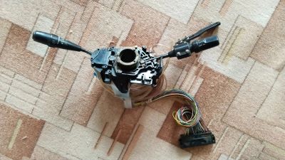 Лот: 24929735. Фото: 1. Подрулевые переключатели Toyota... Электрооборудование